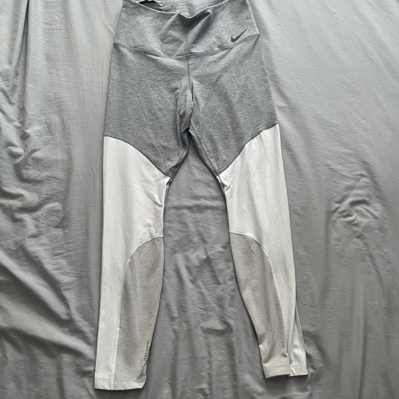 Nike Dri-Fit colour block leggings - Picture 2 of 6